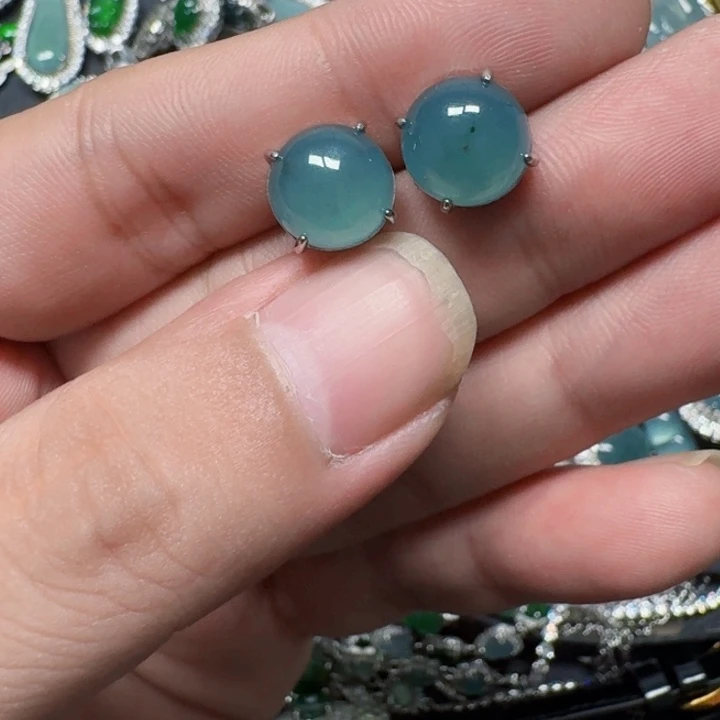 翡翠未镶嵌颈饰天然A货翡翠放漏