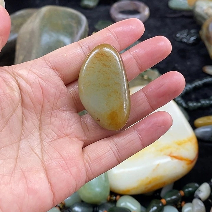 和田玉（糖玉）未镶嵌挂件