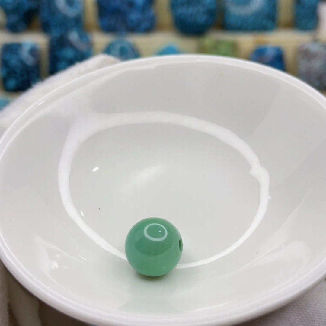 未镶嵌绿松石颈饰