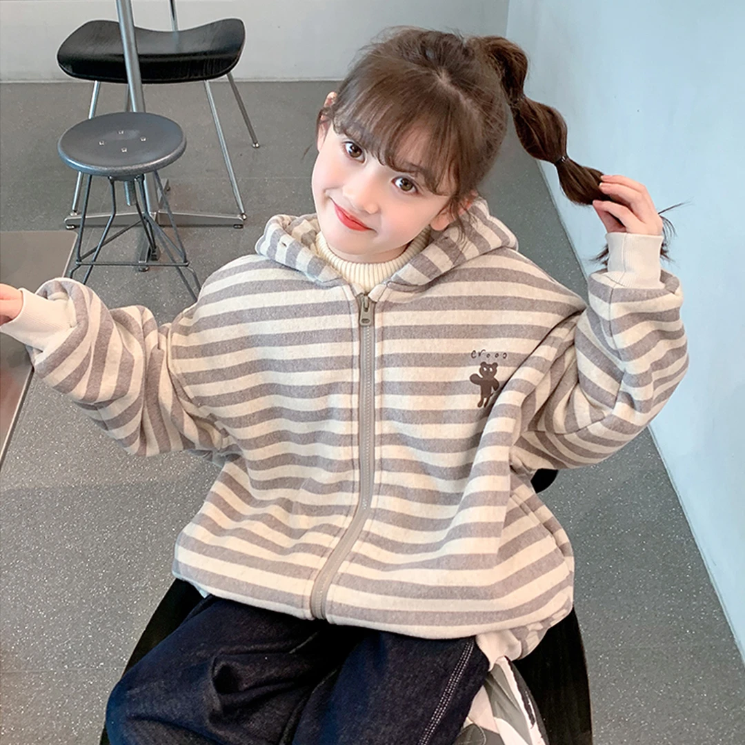 女童条纹连帽卫加绒衣外套 Y24425