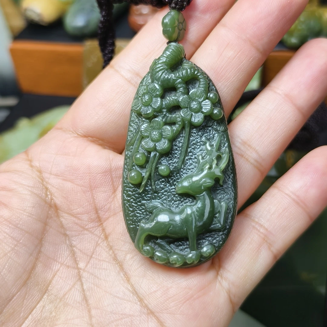 和田玉梅花鹿挂件，一路有你，一路发财