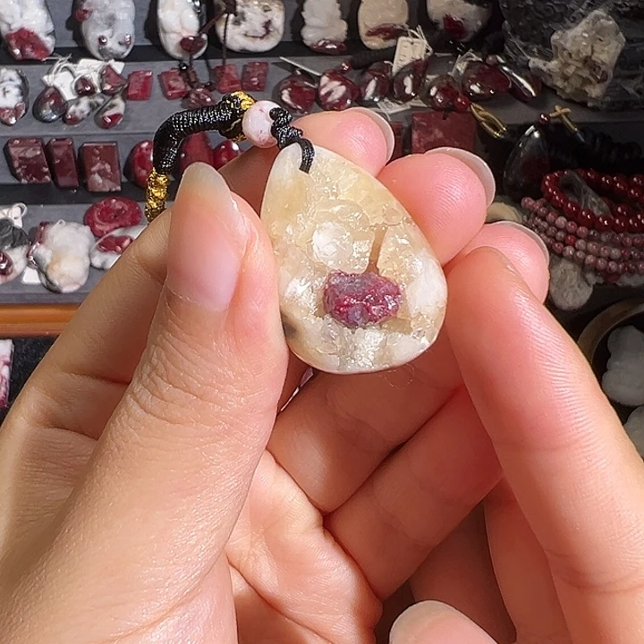 天然辰砂晶体聚宝盆6