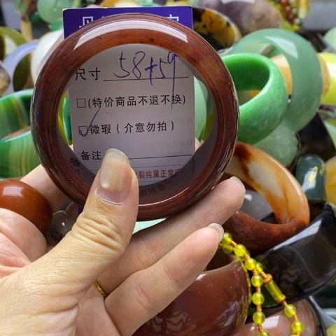 未镶嵌手镯石英质玉