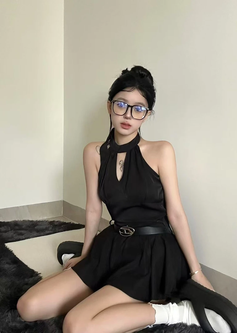 18341性感背心女复古辣妹挂脖上衣