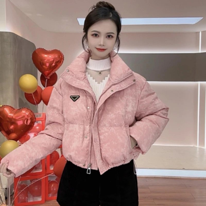 今年流行爆款粉色立领高腰短款面包服女2025冬季新款休闲小款外套