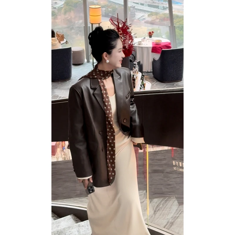 黑色皮衣外套女2025年秋冬季新款韩版宽松西装复古高级设计感西服