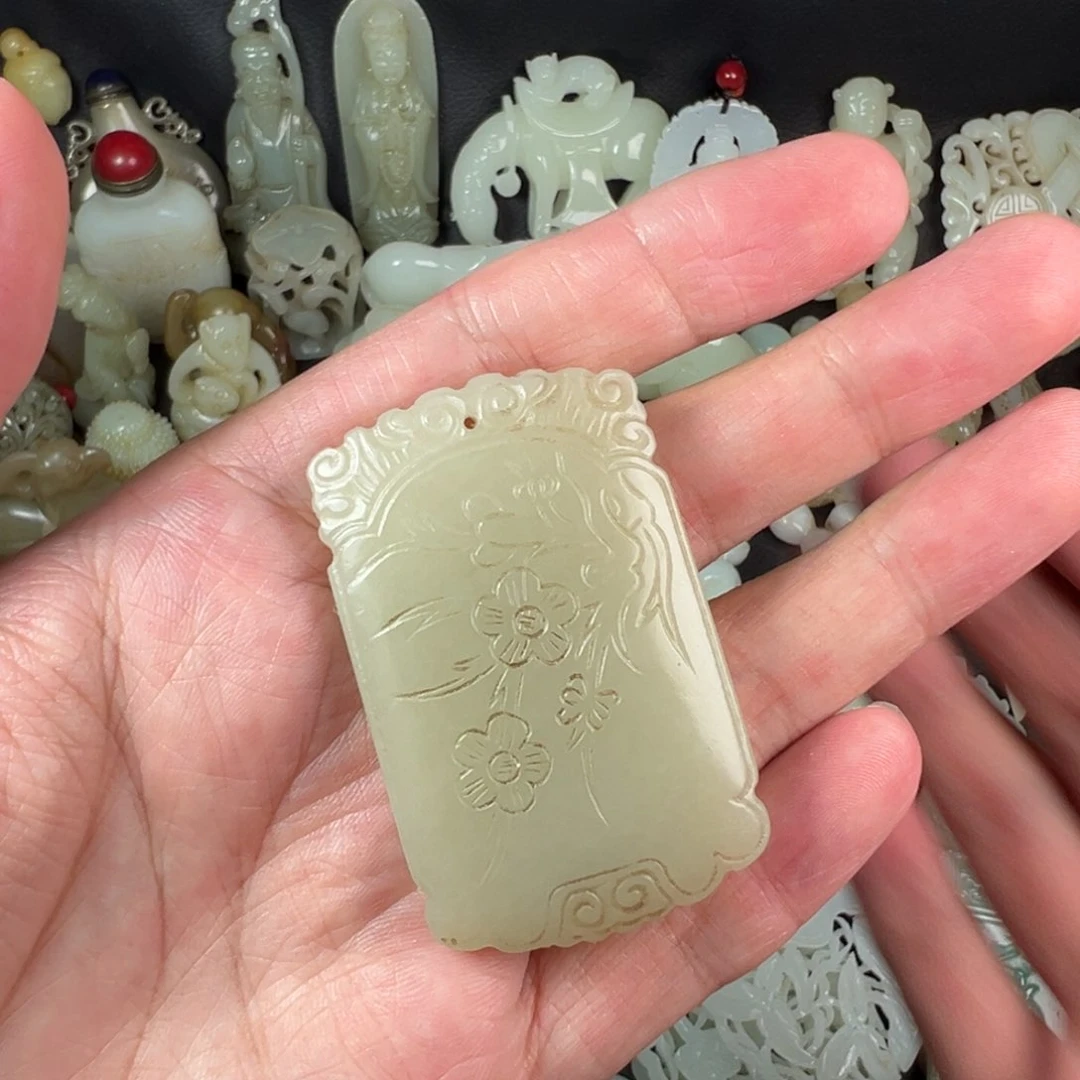 ۶***๛和田玉未镶嵌吊坠(不含链)