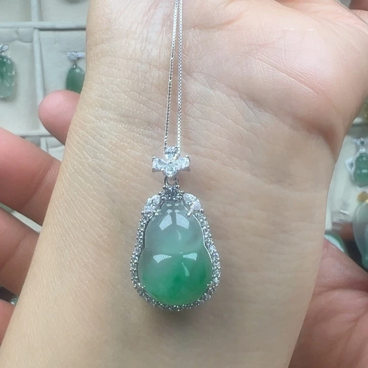 石英质玉银S925镀金镶嵌颈饰