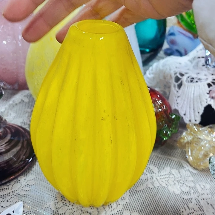 家悦琉璃花瓶摆件