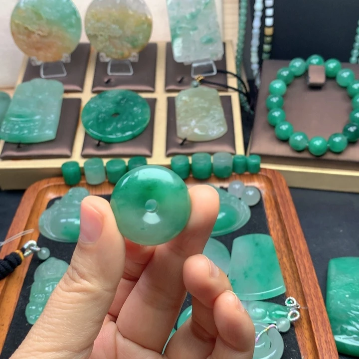 未镶嵌石英质玉珠宝半成品