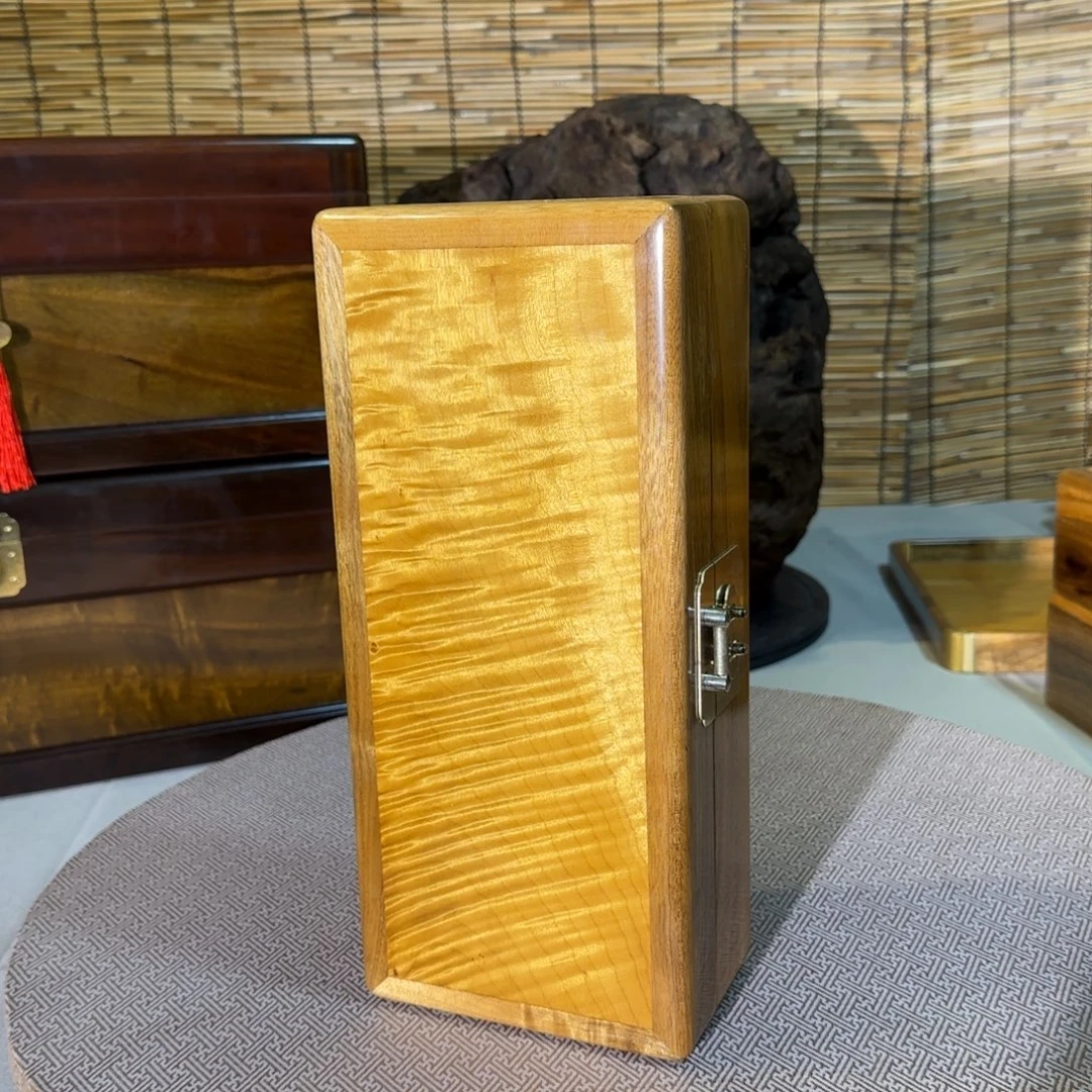 将***军金丝楠金丝楠木盒子