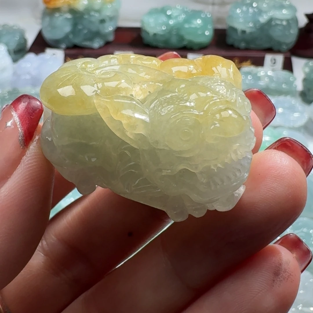 定制翡翠未镶嵌三****店貔貅