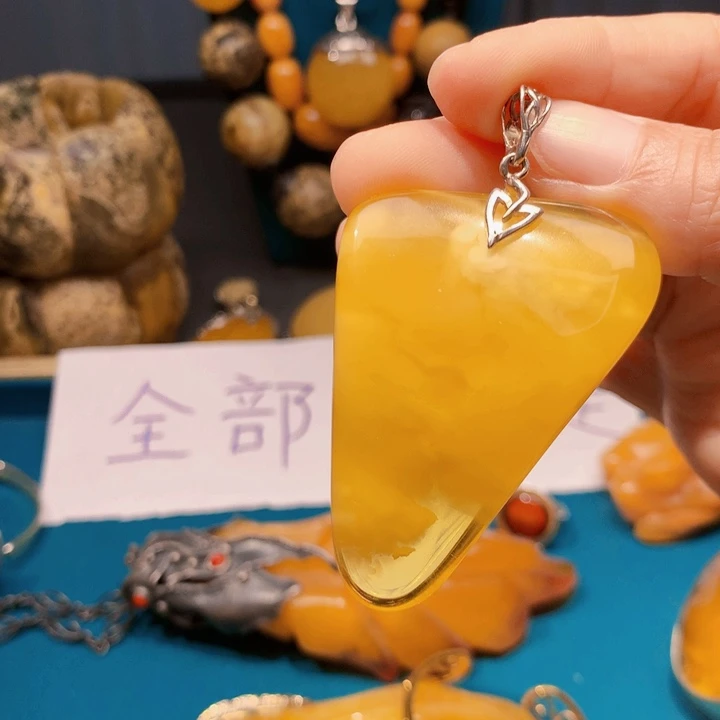 琥珀颈饰未镶嵌波兰设计款琥珀蜜蜡