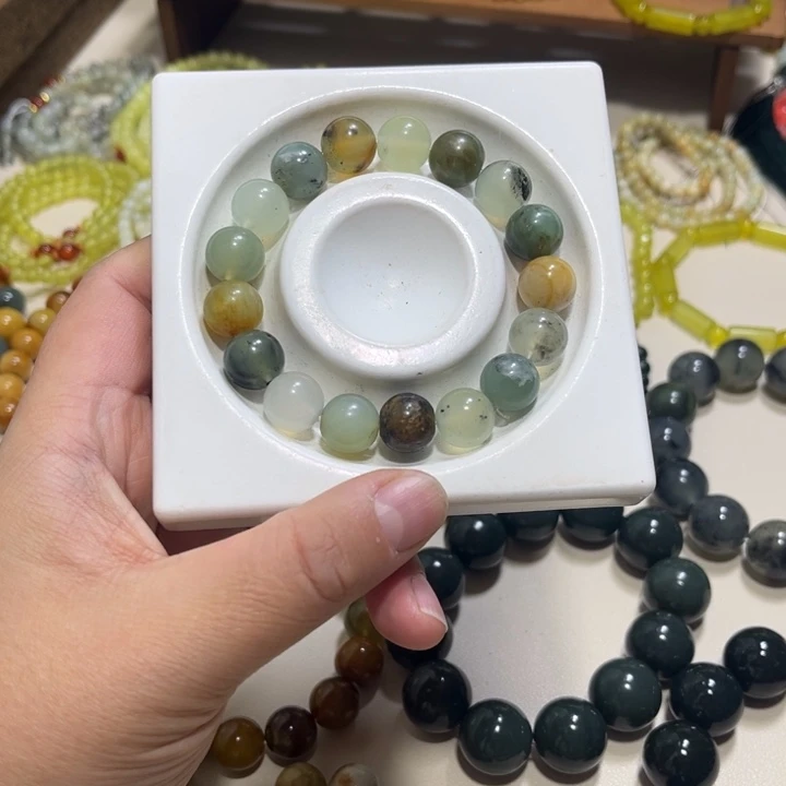 蛇纹石玉未镶嵌手链