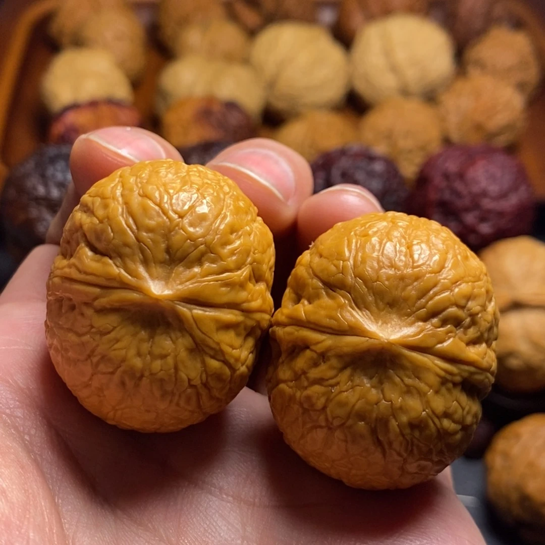 文玩核桃把件36尺莽纹元宝