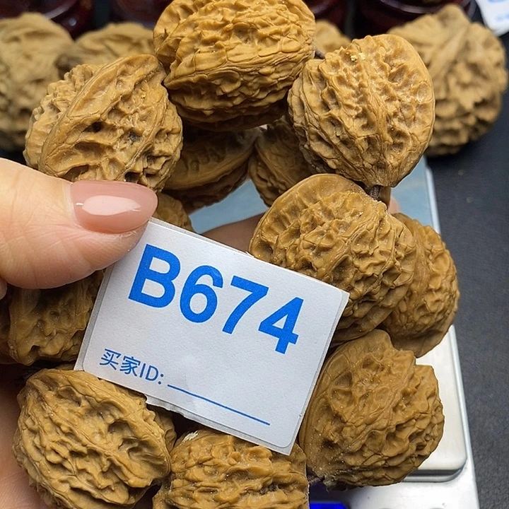 核桃盘山公子帽手持