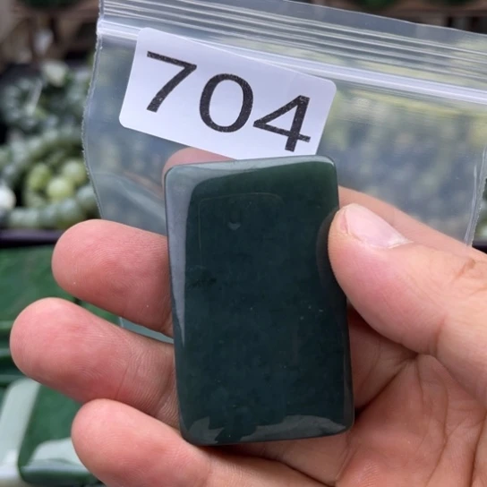 和田玉未镶嵌珠宝半成品