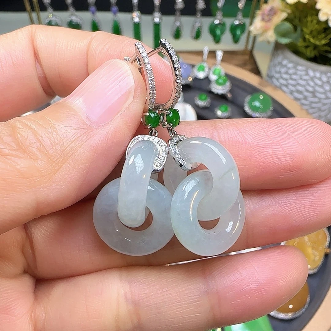 翡翠耳饰18K金镶嵌翡翠耳饰18K金镶嵌