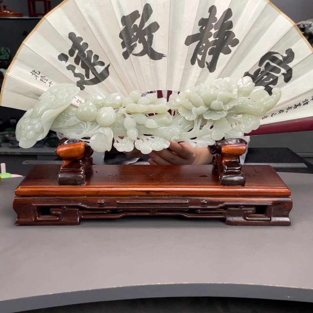 未镶嵌和田玉摆件
