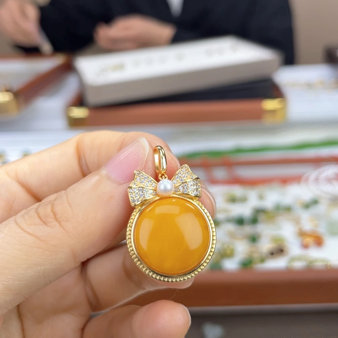 蜜蜡颈饰银S925镶嵌蜜蜡