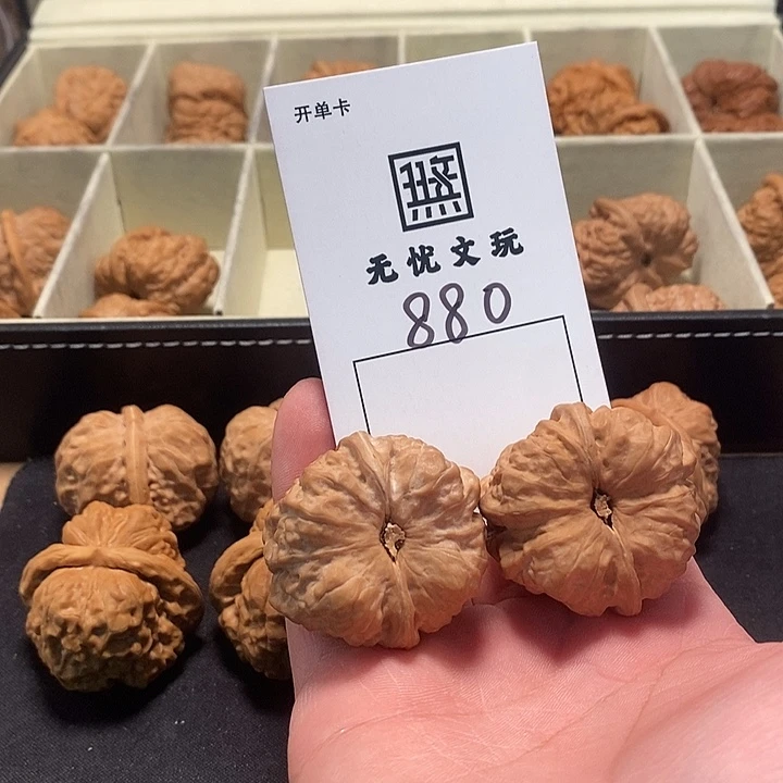 文玩核桃吊坠霞****辉蛤蟆