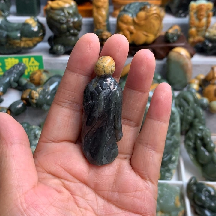 岫岩河磨玉（透闪石质玉）未镶嵌把件