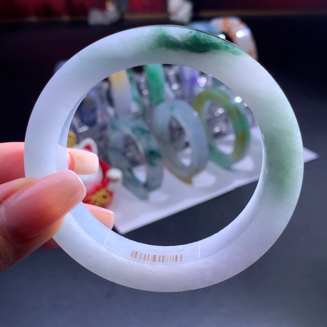 定制翡翠未镶嵌翡翠手镯