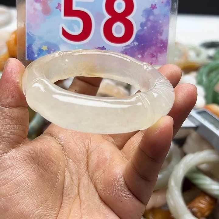未镶嵌手镯石英岩玉