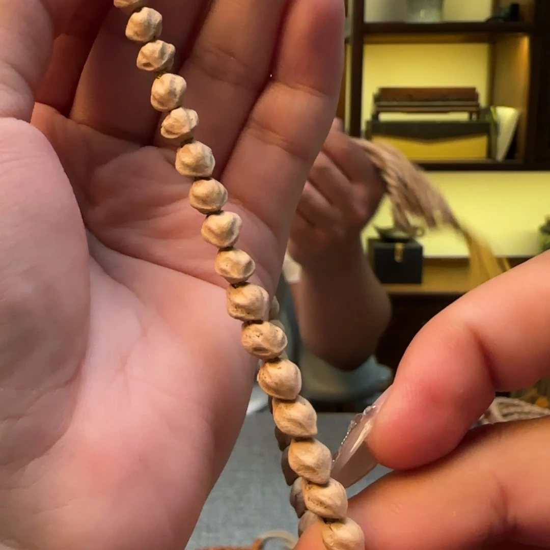 柏香籽/百香籽手串手持