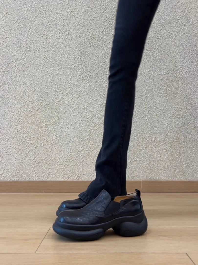 啤梨~羊皮版新款圆头厚底小皮鞋女松糕底深口一脚蹬英伦风单鞋