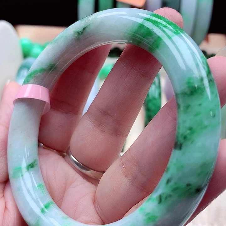 未镶嵌手镯翡翠翡翠