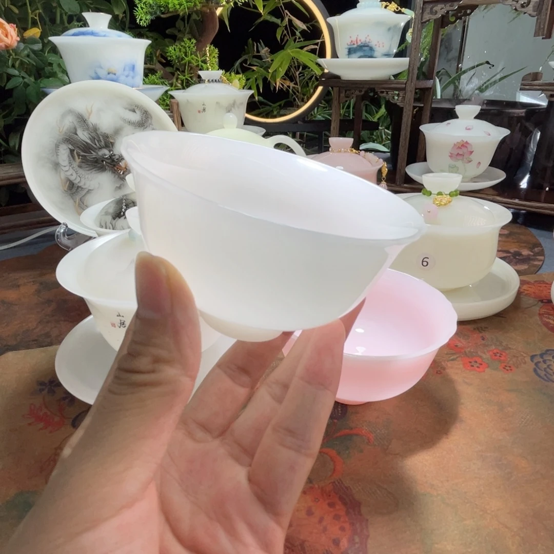 冰晶璞玉釉烧花口杯