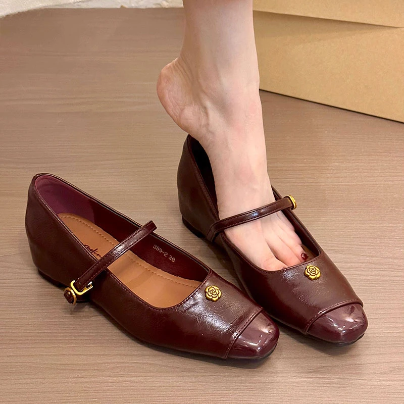 法式内增高玛丽珍单鞋复古山茶花女鞋方头晚风鞋一字扣粗跟小皮鞋