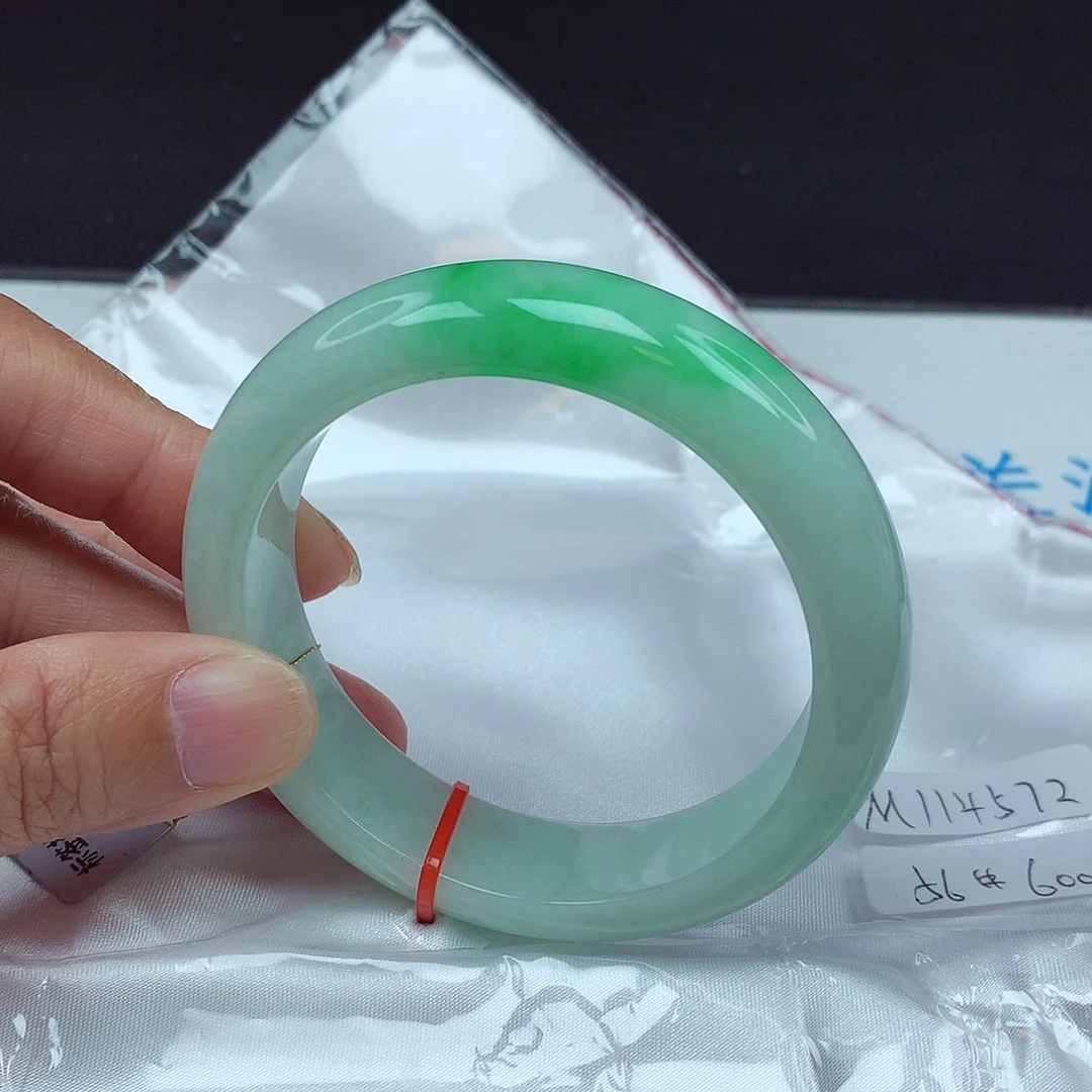 翡翠未镶嵌手镯56圈4572