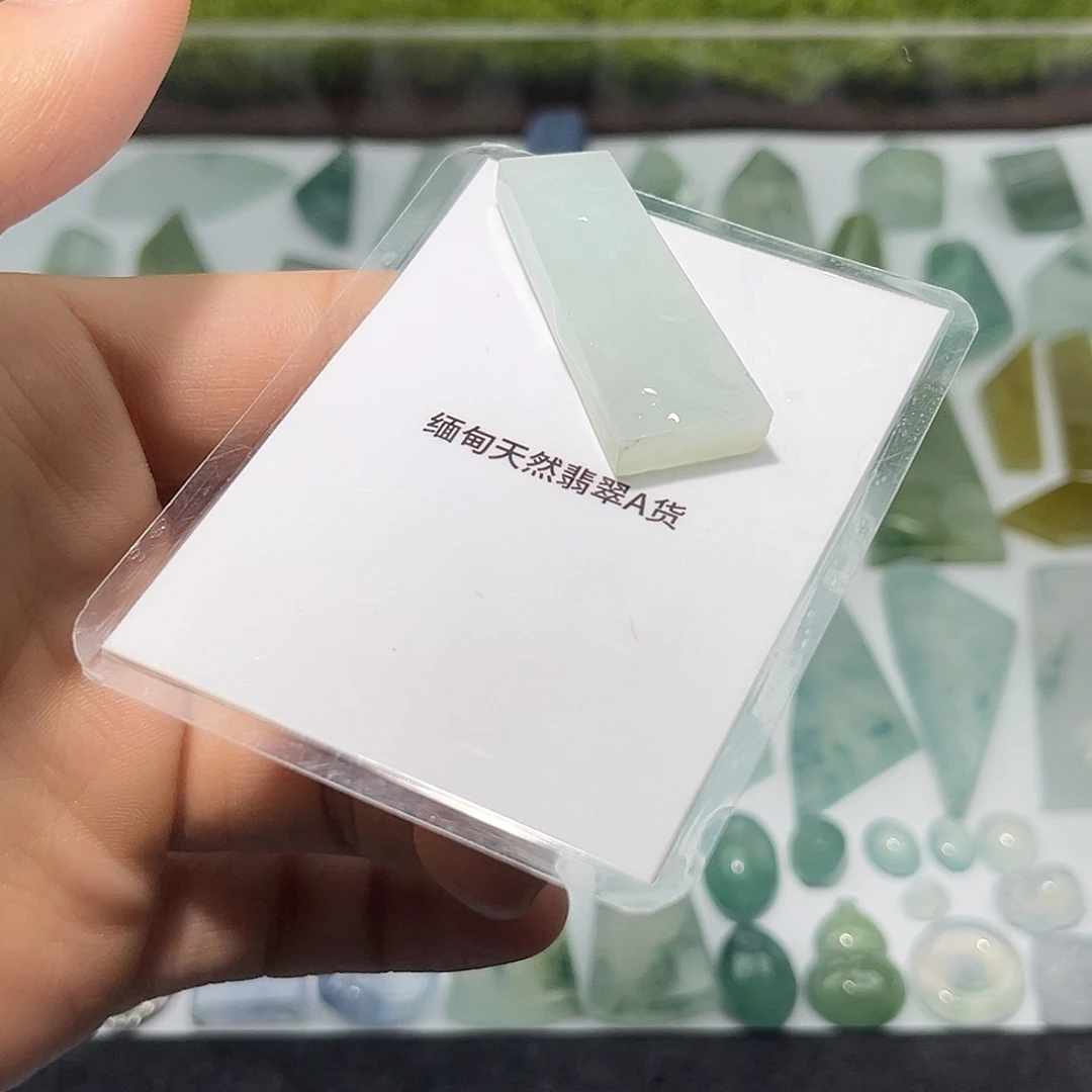 翡翠未镶嵌颈饰45667