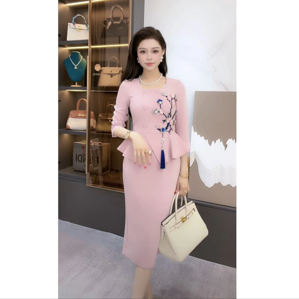 芙娜妮新款上档次女装气质法式名媛高级轻奢高端连衣裙女N2320055