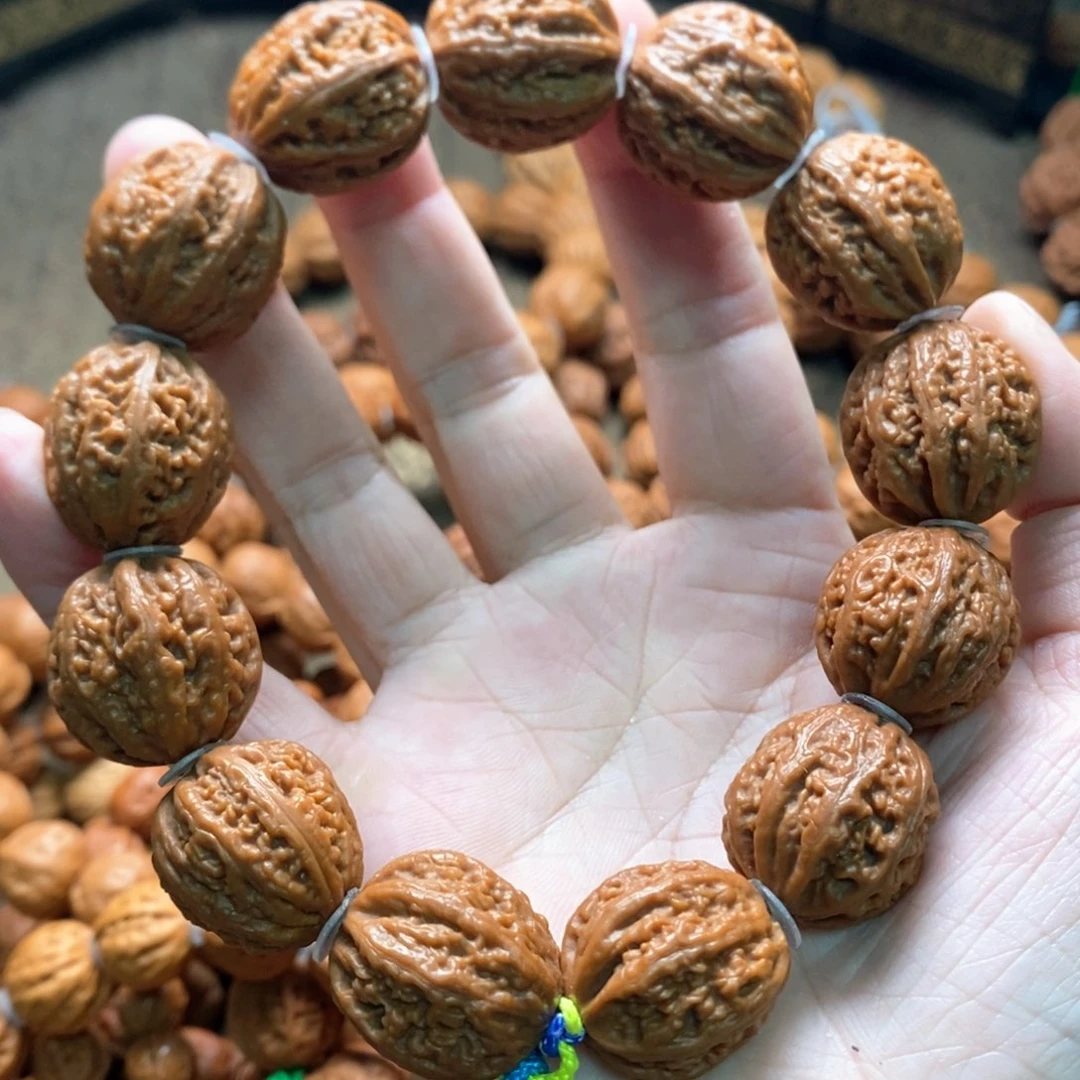 文玩核桃手串克*克文玩核桃珊瑚