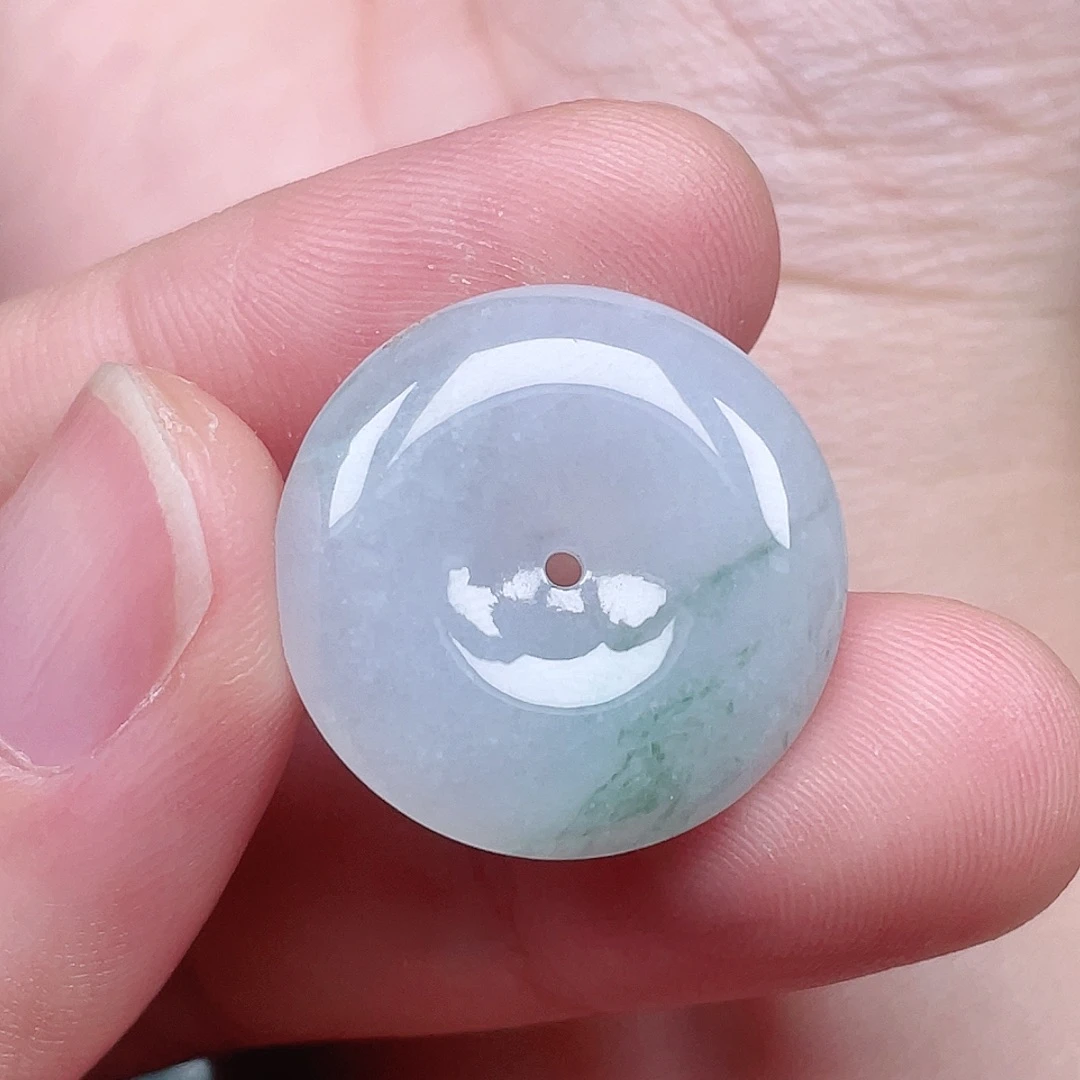 翡翠未镶嵌颈饰平安扣