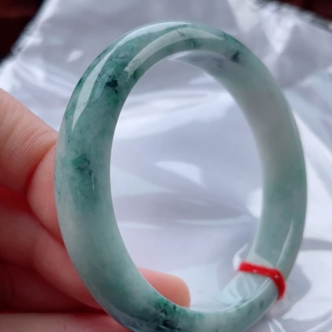 翡翠手镯未镶嵌正59.6