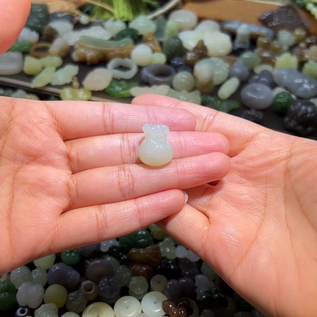 未镶嵌和田玉珠宝半成品