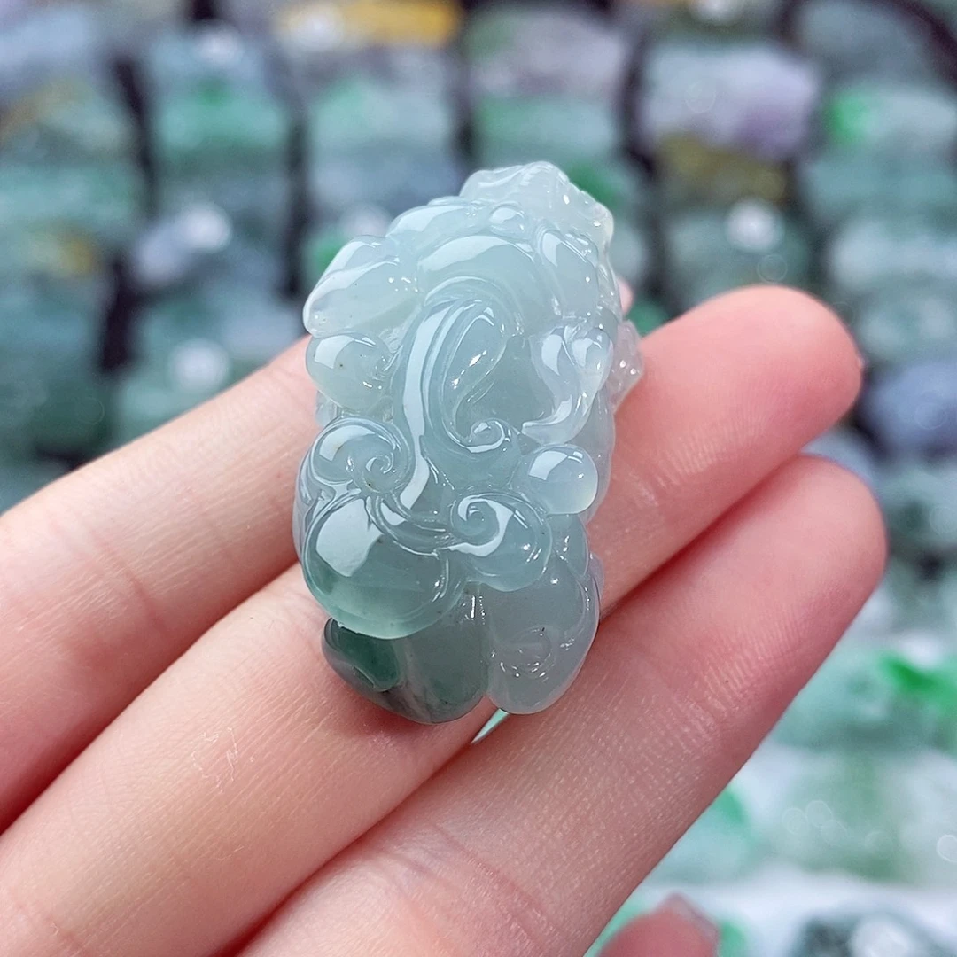 颈饰未镶嵌翡翠天然