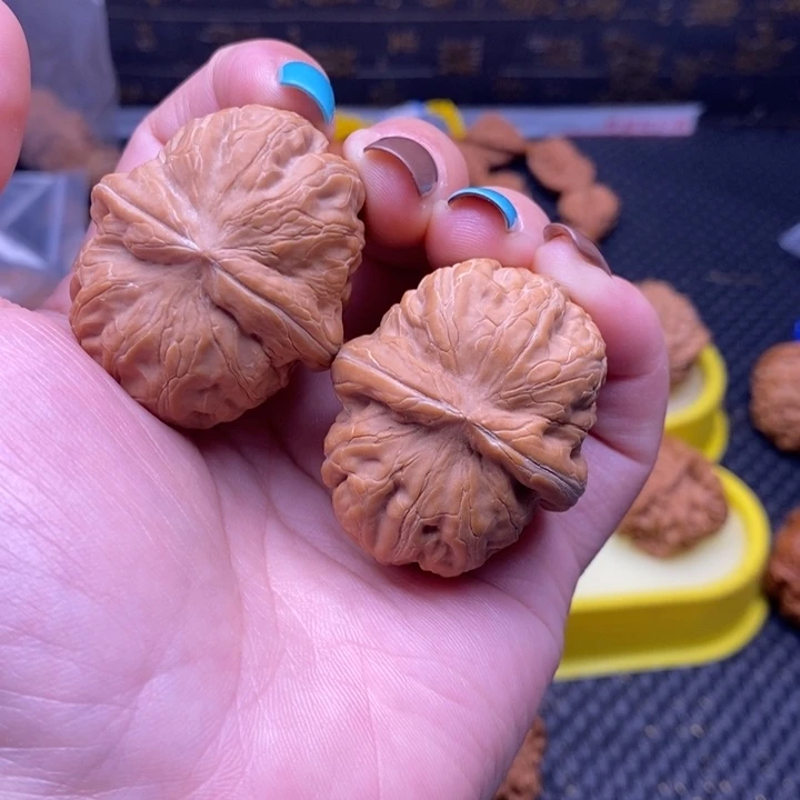 吊坠文玩核桃42元宝