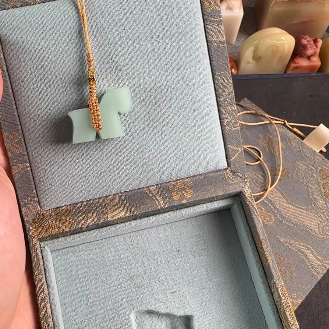 雪***️青田石印石包两字 小明 编号编号8245