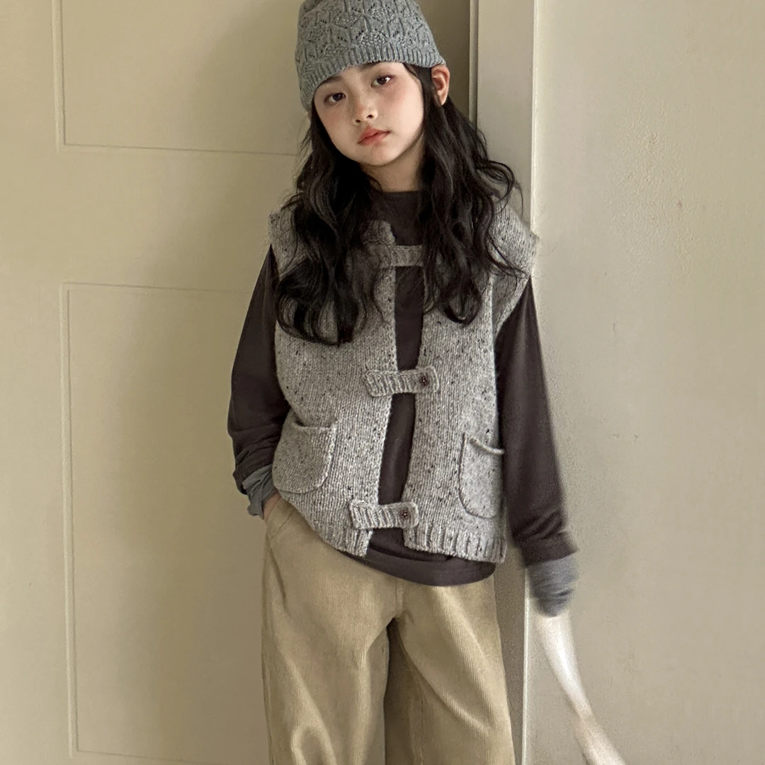女童针织马甲春秋2025新款洋气女大童毛线衣坎肩儿童秋装毛衣背心