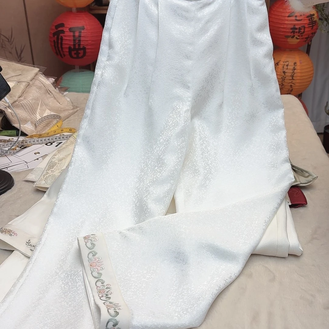 刺绣平铺64腰围，98裤长