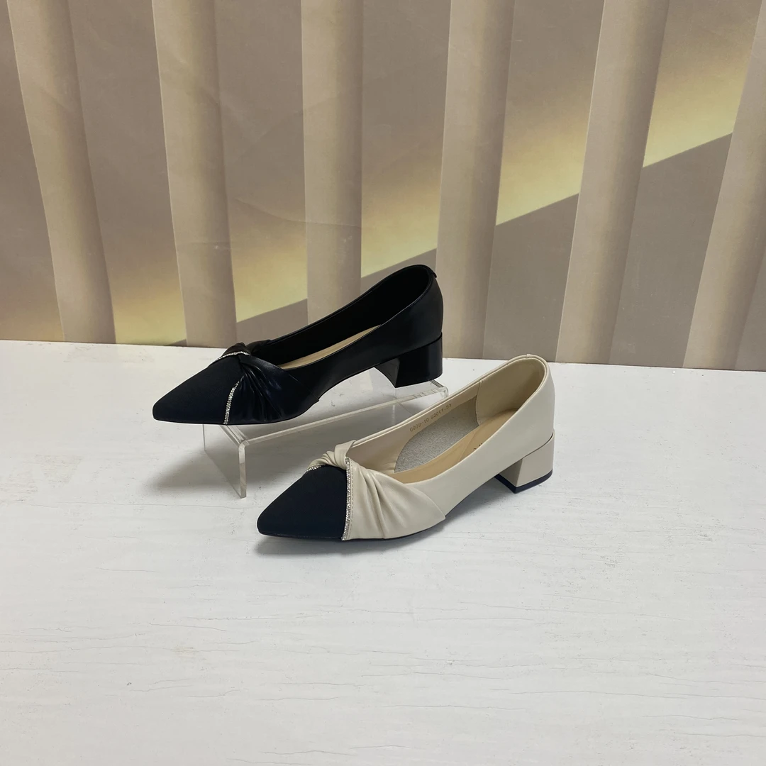 6099-10小香风百搭时尚尖头粗跟拼色单鞋C4