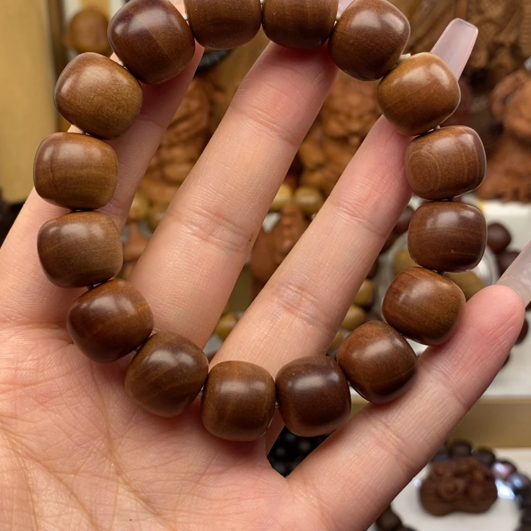 手串/手链檀香木迈索尔老山檀香红肉1314奶香，瑕