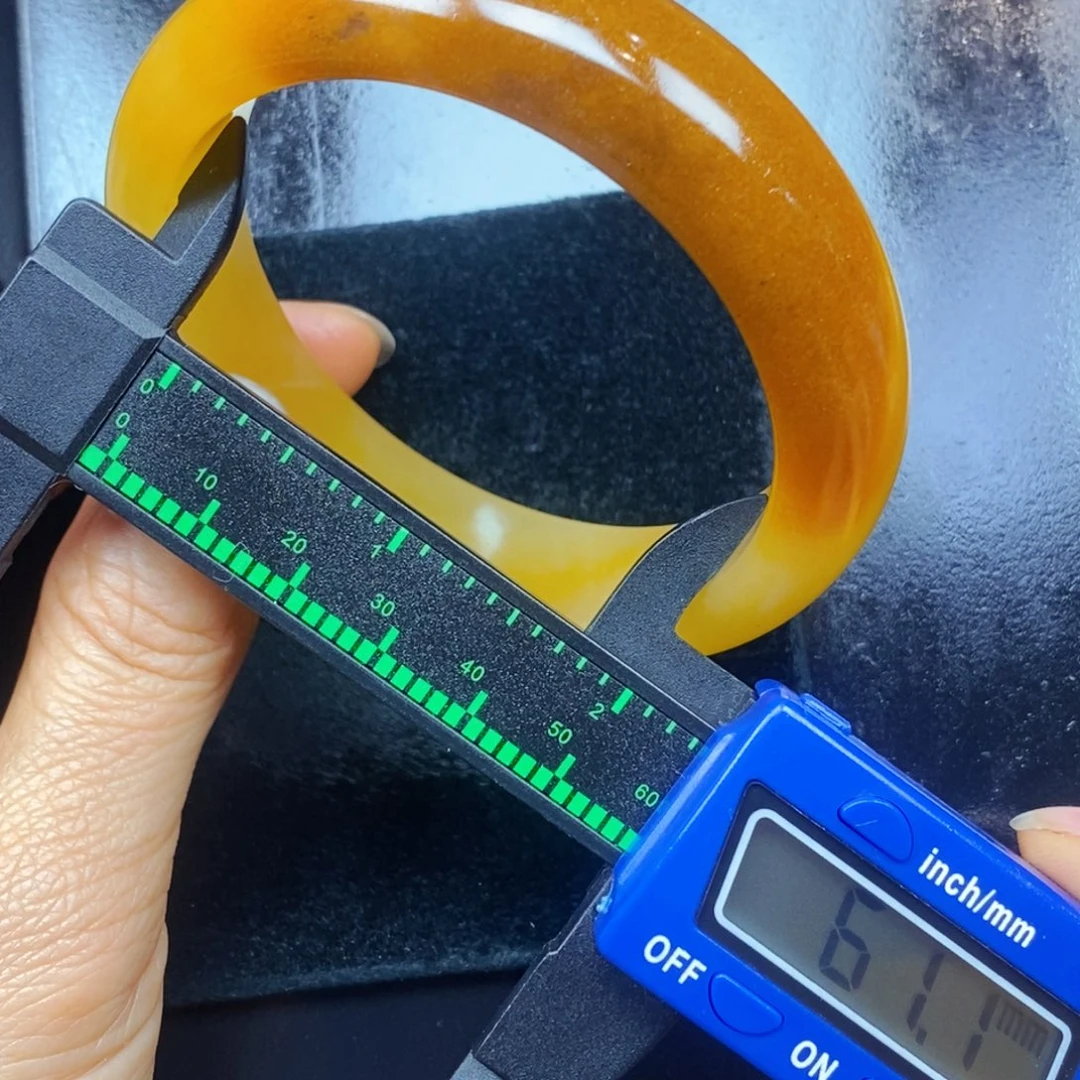 未镶嵌石英质玉（黄龙玉）吊坠(不含链)