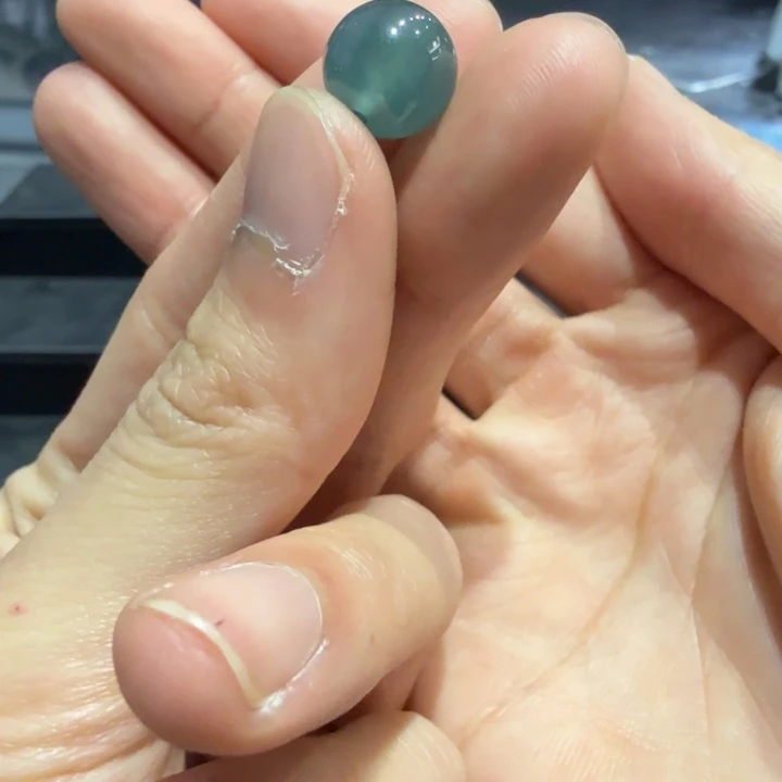 赤***焰翡翠未镶嵌手链单珠