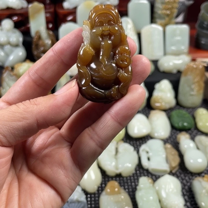 家***田和田玉（糖玉）未镶嵌颈饰
